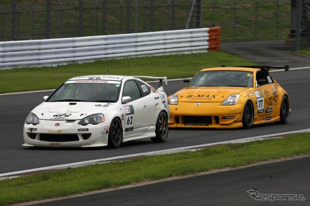 ST4 優勝の#62 ホンダカーズ東京 G/M インテグラ