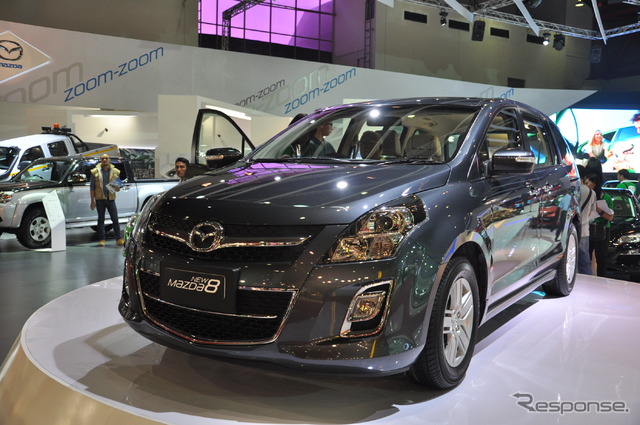 Mazda8(日本名:MPV。ジャカルタモーターショー11)