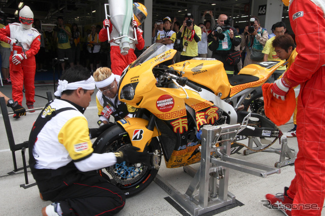 【鈴鹿8耐】チームシンスケ14位完走写真蔵