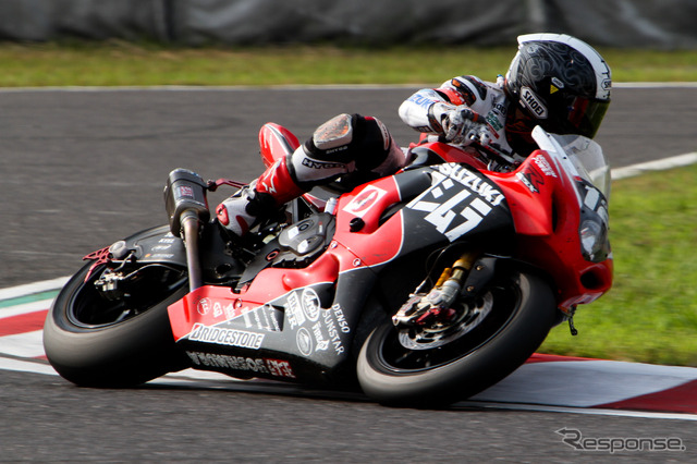 【鈴鹿8耐】写真蔵…上位3チームの走りと表彰台