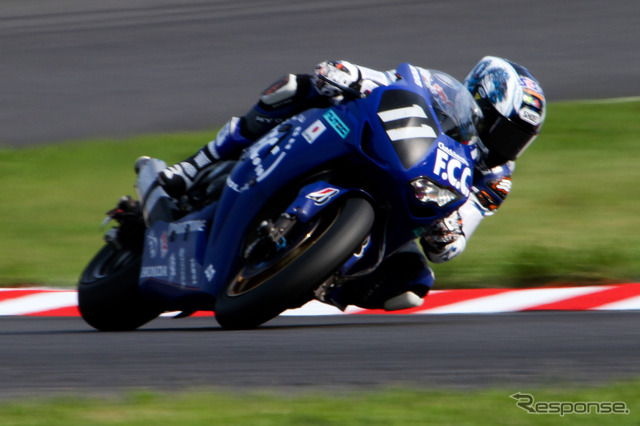 【鈴鹿8耐】写真蔵…上位3チームの走りと表彰台