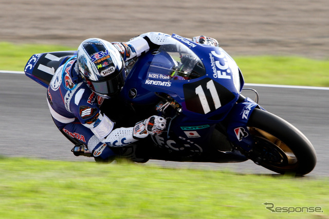 【鈴鹿8耐】写真蔵…上位3チームの走りと表彰台