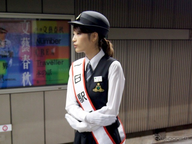木下優樹菜(8月3日、都営大江戸線・国立競技場駅)