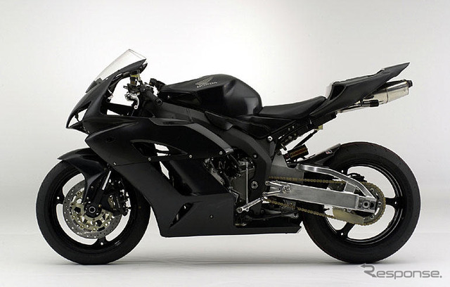 ホンダ『CBR1000RR』ベースにレース専用車発売