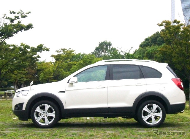 サイドウインドーグラフィックはホンダのCR-Vや韓国車に似ている?