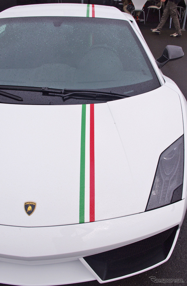 ランボルギーニ ガヤルド LP550-2 トリコローレ