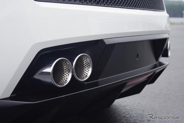 ランボルギーニ ガヤルド LP550-2 トリコローレ