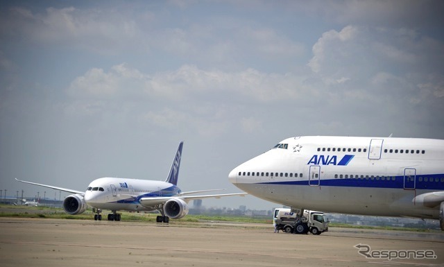 検証飛行で来日した、ANA塗装の、ボーイング社有787ドリームライナー(7月上旬)
