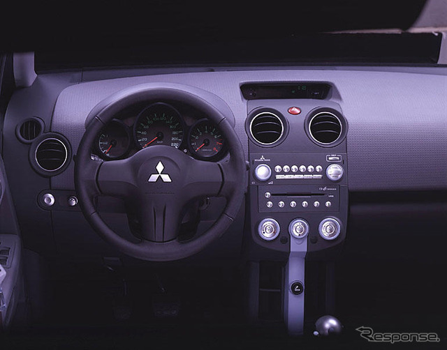 【ジュネーブモーターショー'04出品車】三菱、欧州製『コルト』を発表