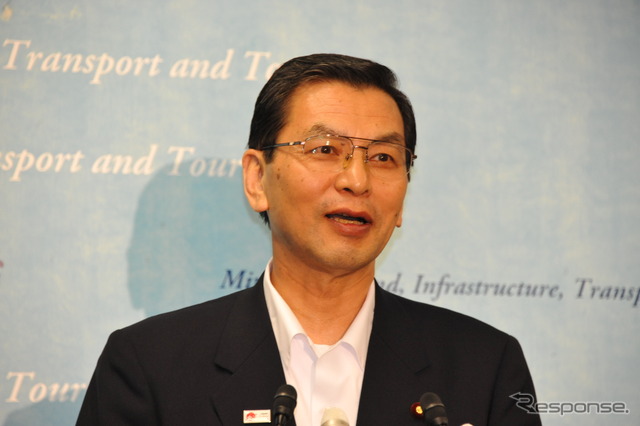 大畠章宏国交相（9日・国土交通省）