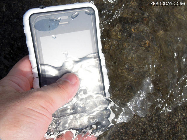 「Krusell SEaLABox for iPhone」
