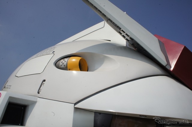 実物大ガンダムのパーツを展示する「お台場ガンダムプロジェクト2011」(C)創通・サンライズ