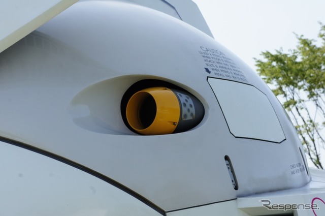 実物大ガンダムのパーツを展示する「お台場ガンダムプロジェクト2011」(C)創通・サンライズ