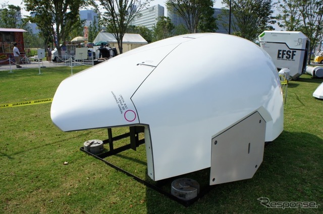 実物大ガンダムのパーツを展示する「お台場ガンダムプロジェクト2011」(C)創通・サンライズ