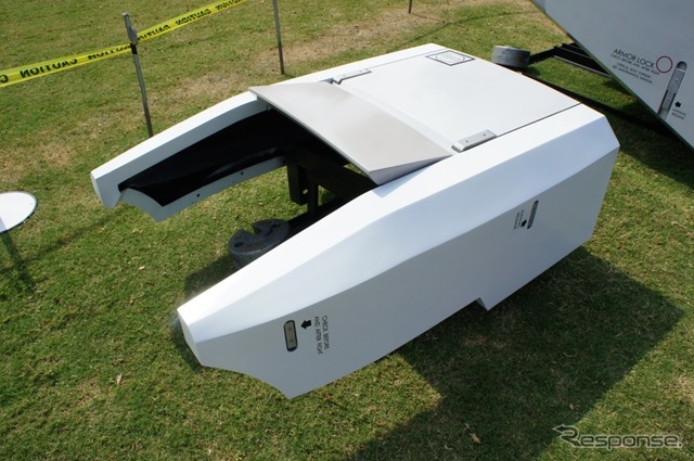 実物大ガンダムのパーツを展示する「お台場ガンダムプロジェクト2011」(C)創通・サンライズ