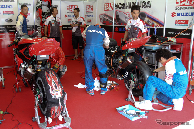 鈴鹿8時間耐久ロードレース2011