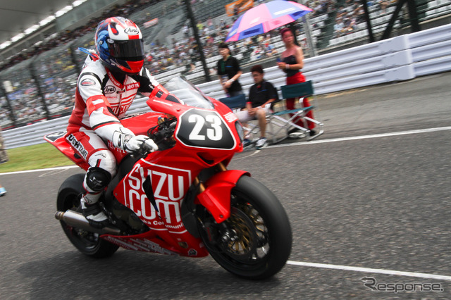 鈴鹿8時間耐久ロードレース2011