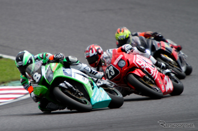 鈴鹿8時間耐久ロードレース2011