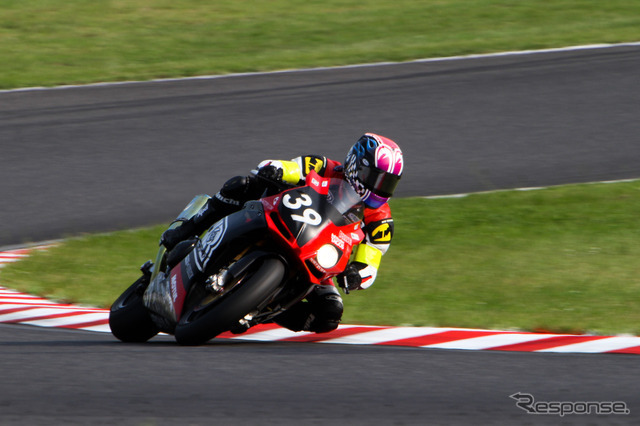 鈴鹿8時間耐久ロードレース2011