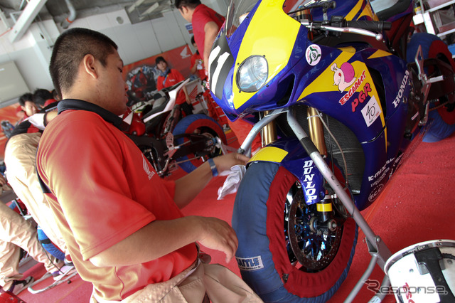 鈴鹿8時間耐久ロードレース2011