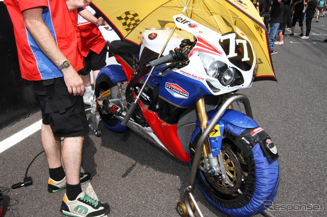 鈴鹿8時間耐久ロードレース2011