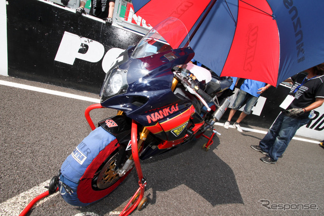 鈴鹿8時間耐久ロードレース2011