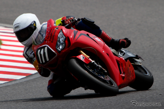 鈴鹿8時間耐久ロードレース2011