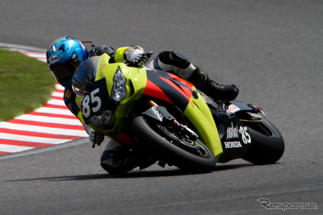 鈴鹿8時間耐久ロードレース2011