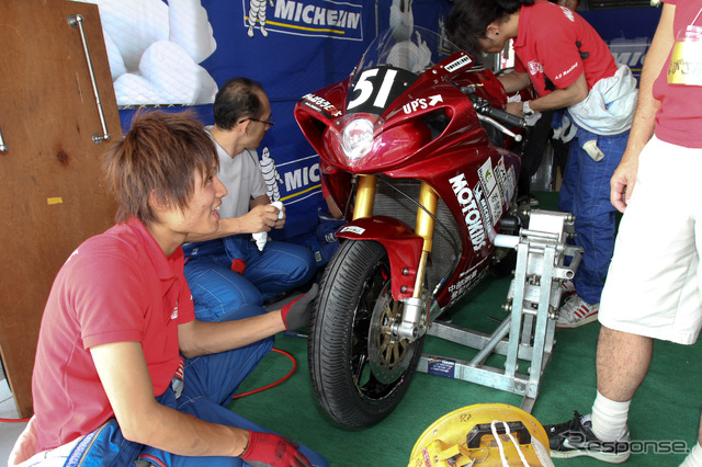 鈴鹿8時間耐久ロードレース2011