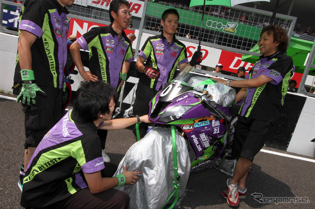 鈴鹿8時間耐久ロードレース2011