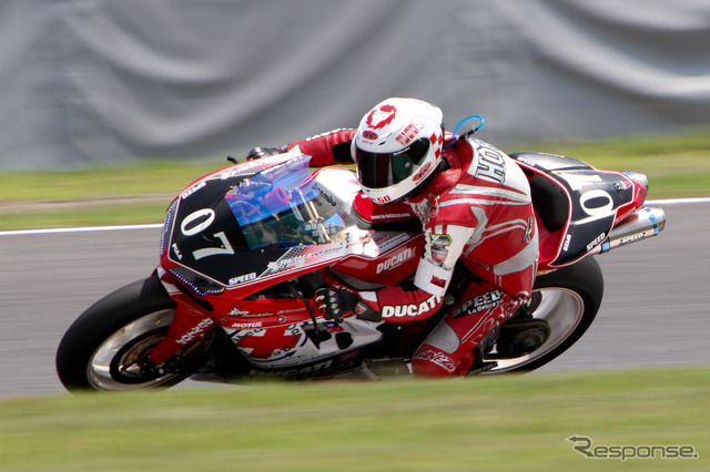 鈴鹿8時間耐久ロードレース2011