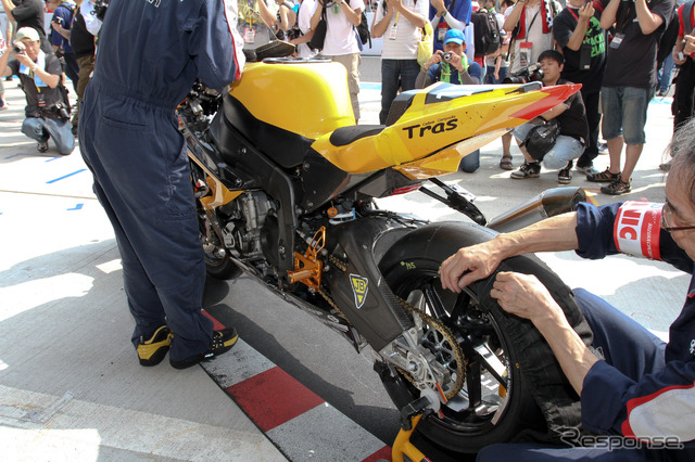 鈴鹿8時間耐久ロードレース2011