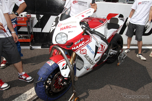 鈴鹿8時間耐久ロードレース2011