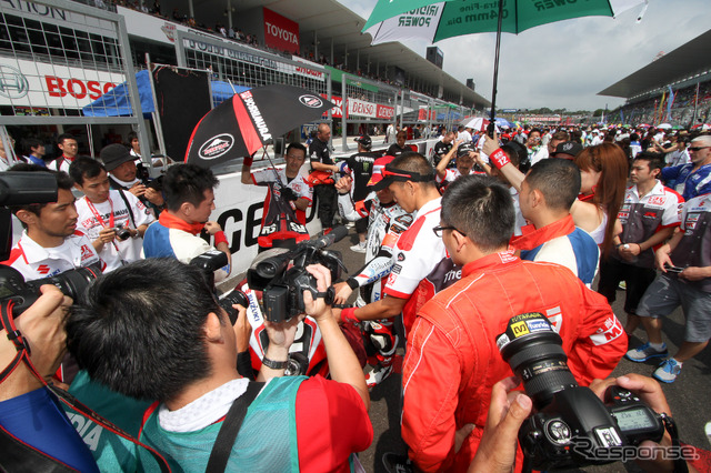 鈴鹿8時間耐久ロードレース2011