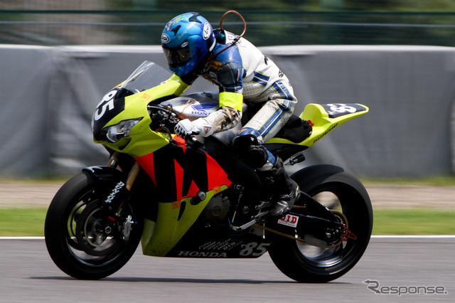 鈴鹿8時間耐久ロードレース2011