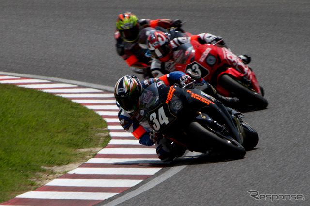 鈴鹿8時間耐久ロードレース2011