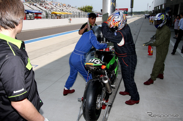鈴鹿8時間耐久ロードレース2011