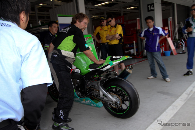 鈴鹿8時間耐久ロードレース2011