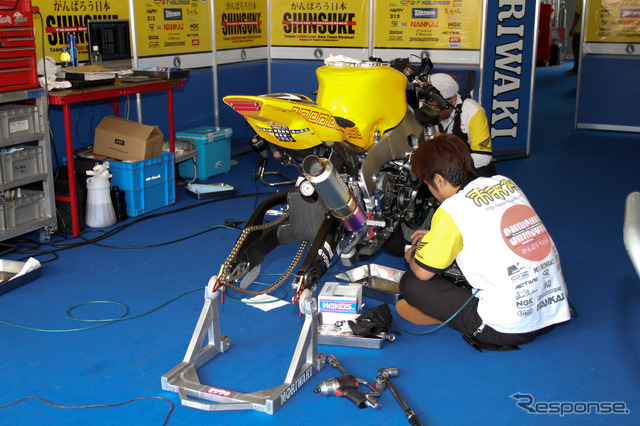 鈴鹿8時間耐久ロードレース2011
