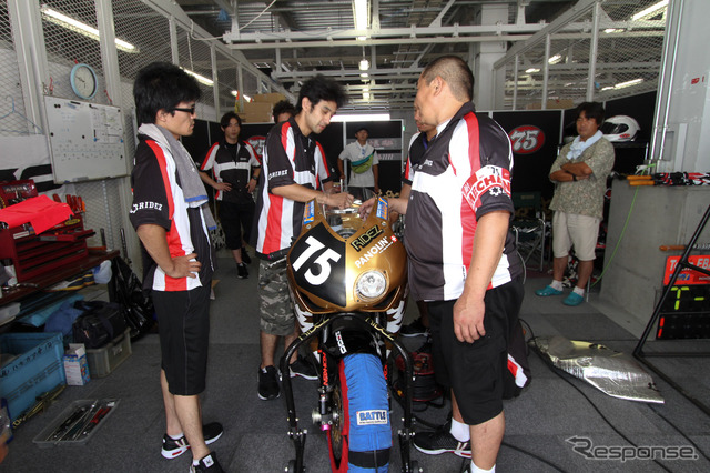 鈴鹿8時間耐久ロードレース2011
