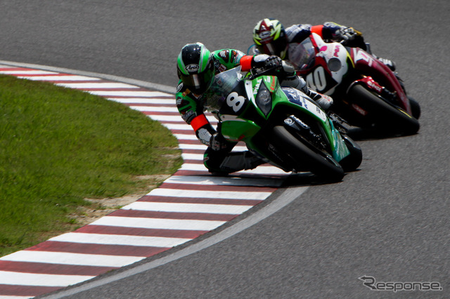 鈴鹿8時間耐久ロードレース2011