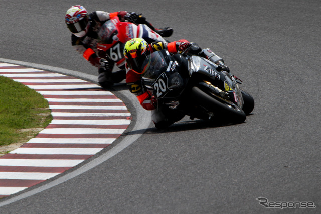 鈴鹿8時間耐久ロードレース2011