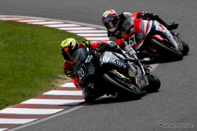 鈴鹿8時間耐久ロードレース2011