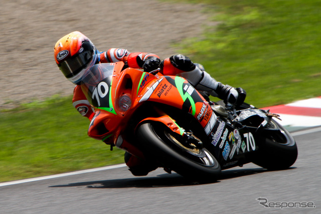 鈴鹿8時間耐久ロードレース2011