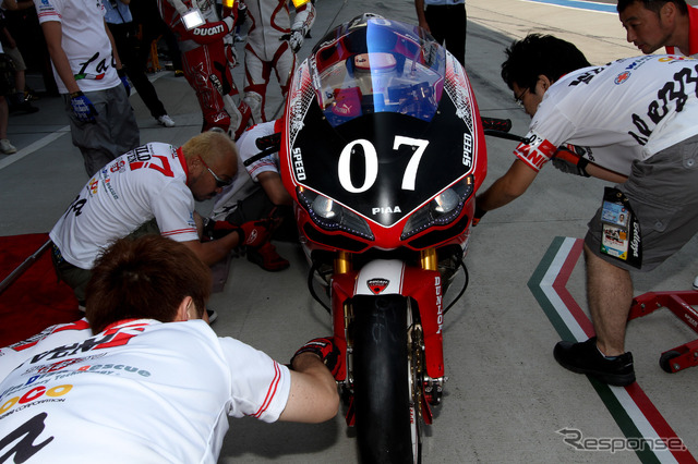 鈴鹿8時間耐久ロードレース2011