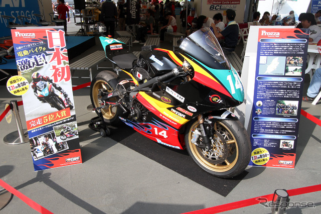 鈴鹿8時間耐久ロードレース2011