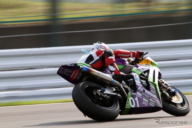 鈴鹿8時間耐久ロードレース2011