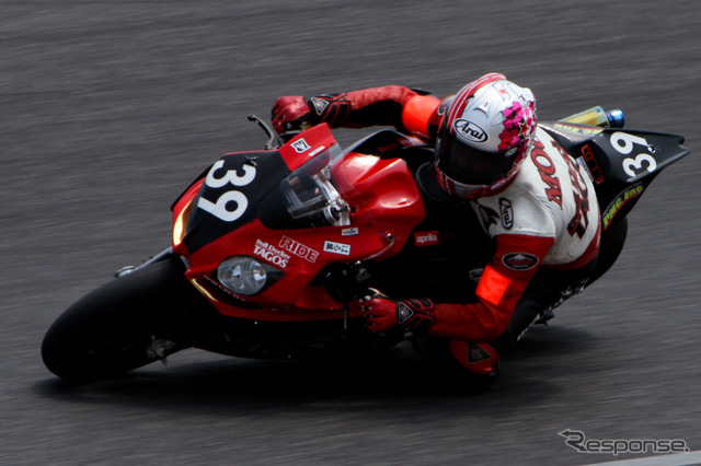 鈴鹿8時間耐久ロードレース2011