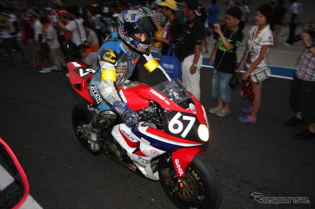 鈴鹿8時間耐久ロードレース2011