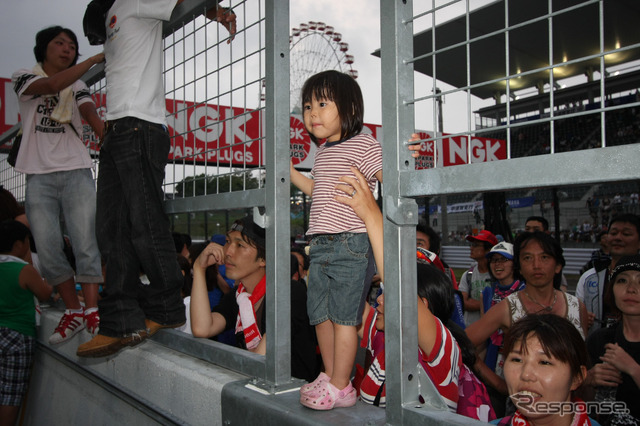 鈴鹿8時間耐久ロードレース2011